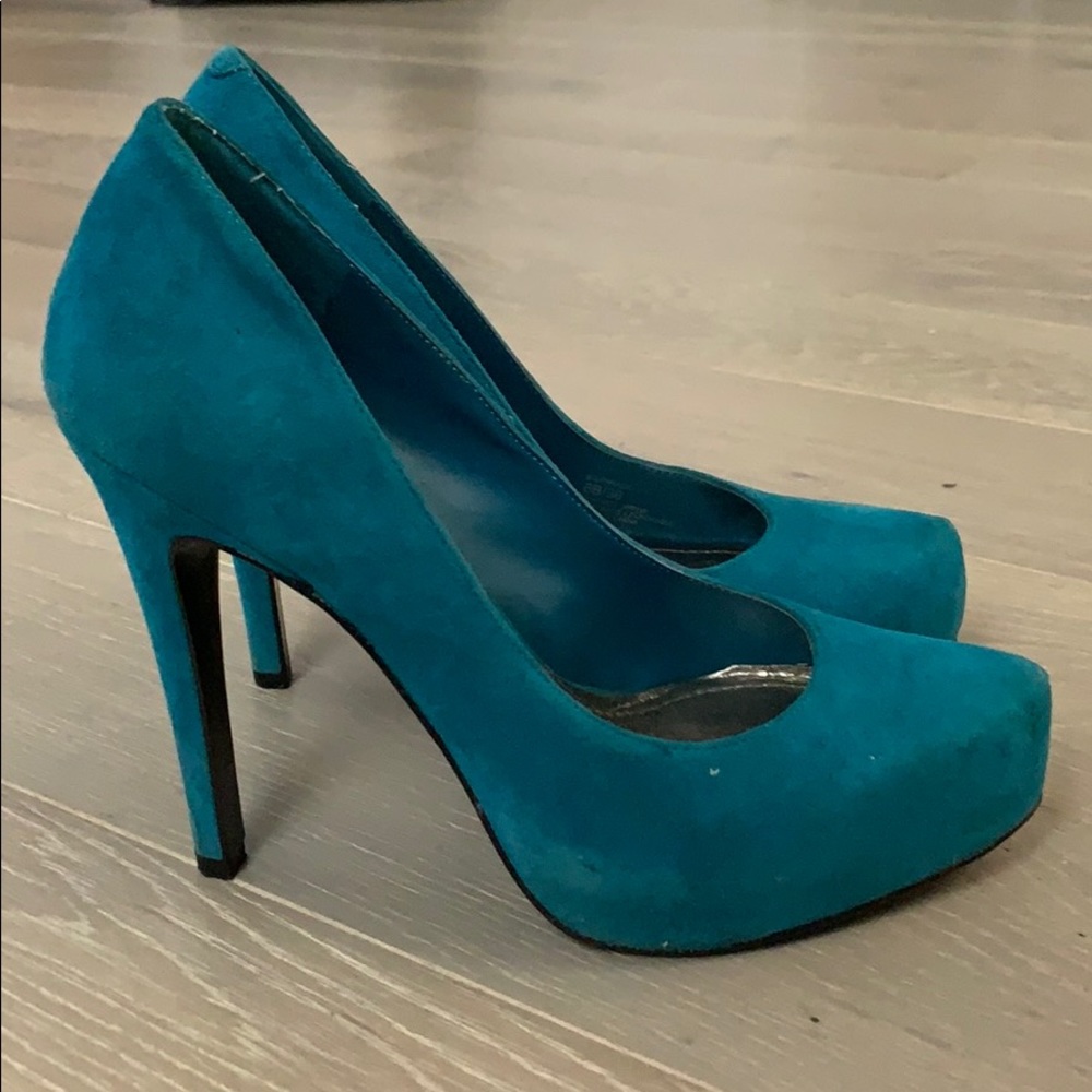 BCBGeneration teal pumps 6M